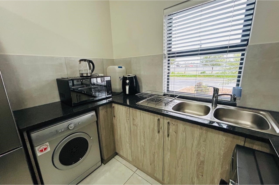 2 Bedroom Property for Sale in Aan de Wijnlanden Western Cape